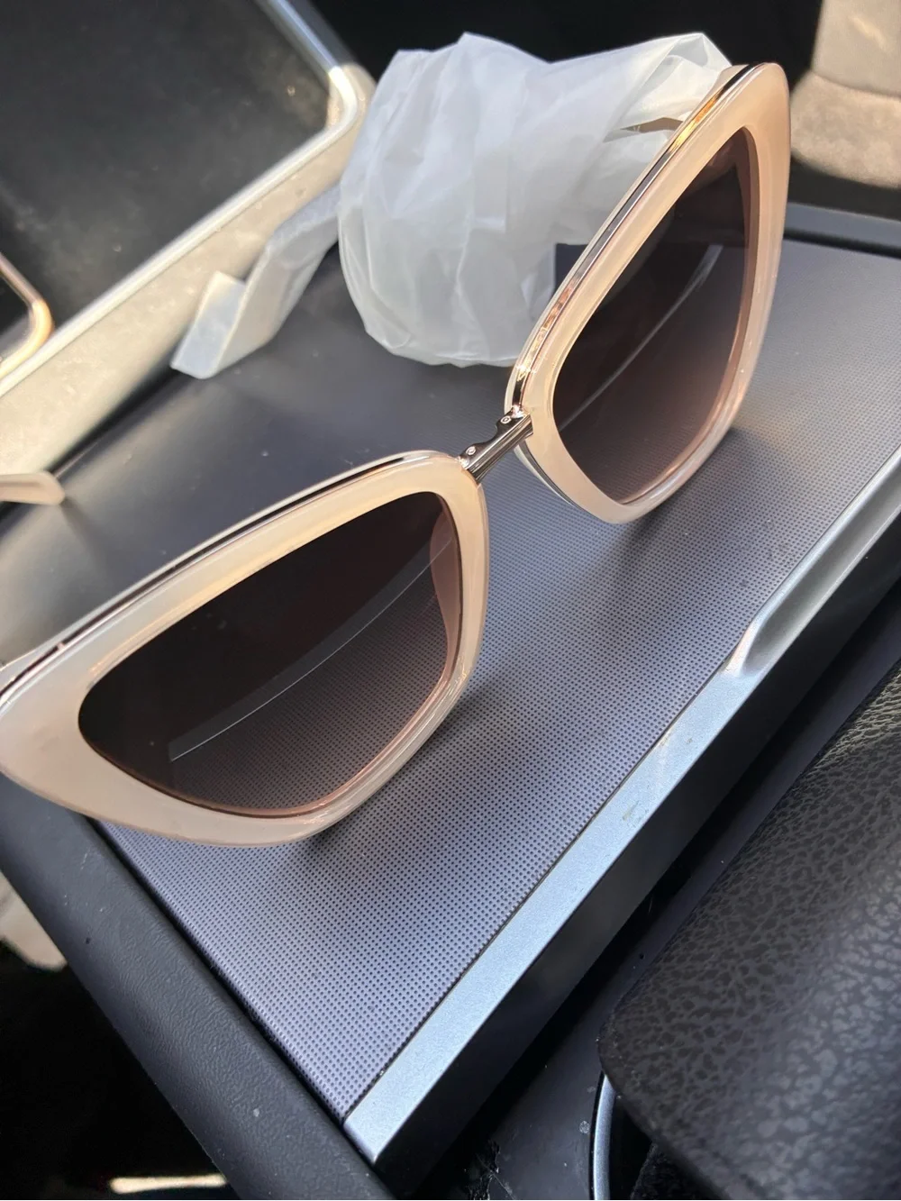 QUAY Australia All Talk Womens Cat Eye Designer Sunglasses Bone White/Brown 58mm